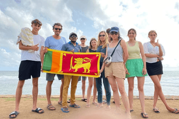 சுற்றுலா பயணிகளின் எண்ணிக்கை அதிகரிப்பு.