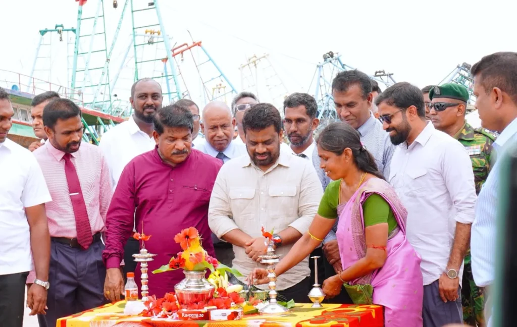 மயிலிட்டி மீன்பிடி துறைமுகத்தின் அபிவிருத்திப் பணிகள் ஜனாதிபதியால் ஆரம்பிப்பு.