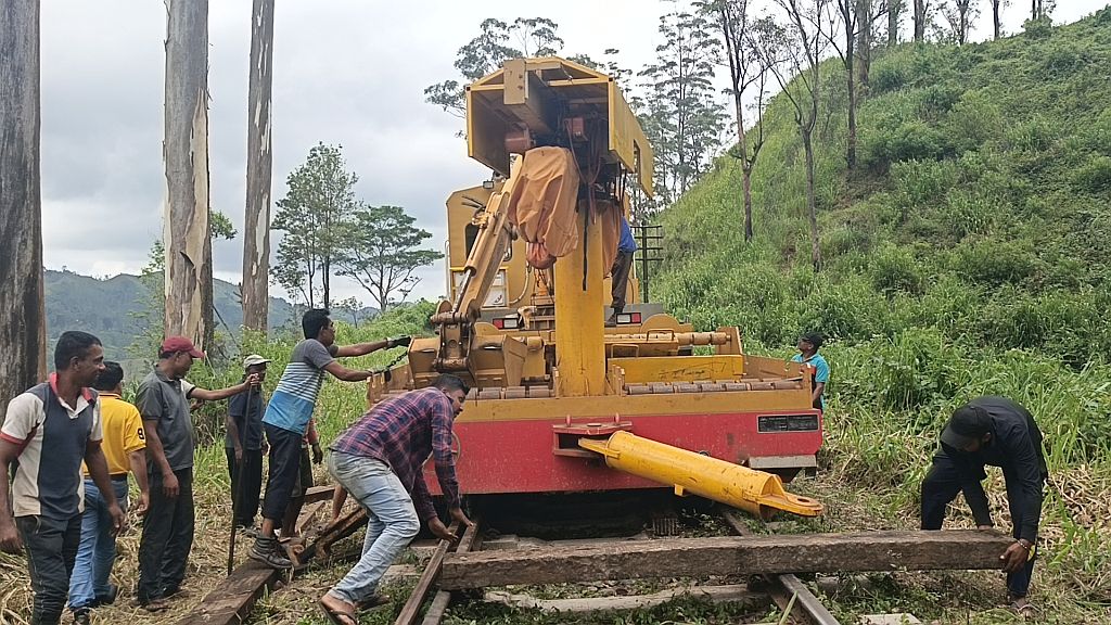 மலையகத்தில் ரயில் தடம்புரள்வு