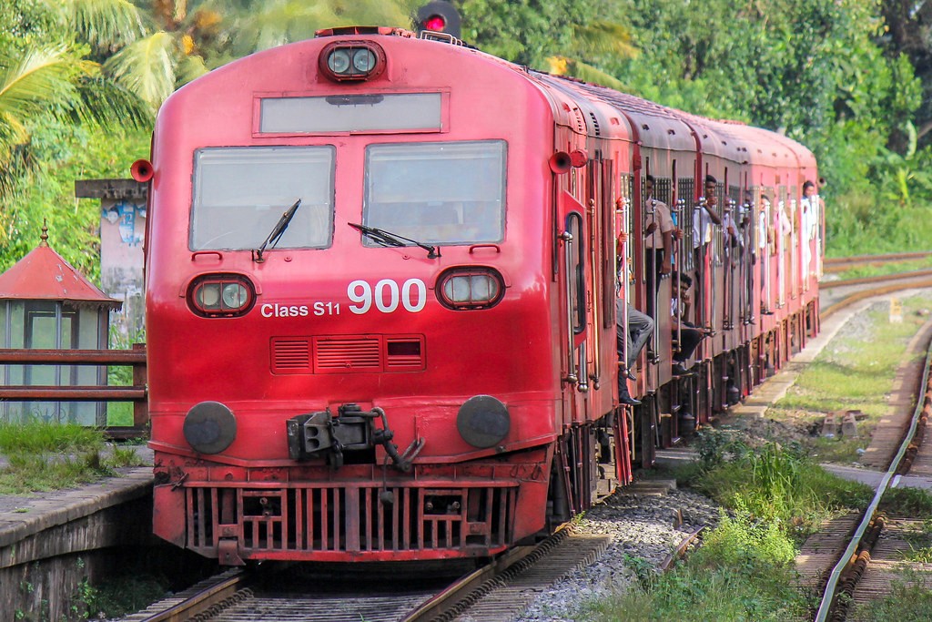 வழமைக்கு திரும்பிய புகையிரத சேவைகள்