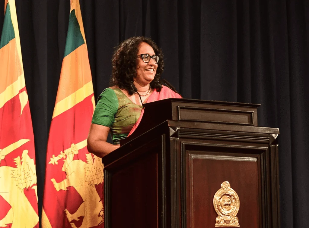 “மக்களுக்காக சேவையாற்றுங்கள்” – பிரதமரின் அறிவுரை.