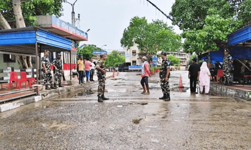நேபாள சிறையில் தப்பிய கைதிகள் – இந்திய எல்லையில் கைது.