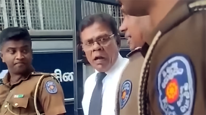 சட்டத்தரணி வன்னிநாயக்க நீதிமன்றில் ஆஜராகத் தயார் !