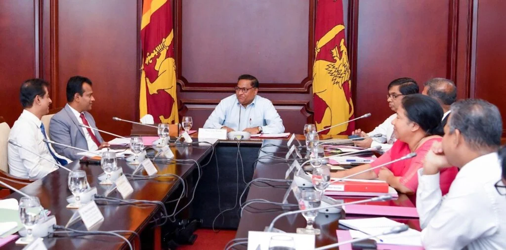 சுற்றுலாப் பருவத்தை இலக்காக கொண்டு புதிய திட்டங்கள்.