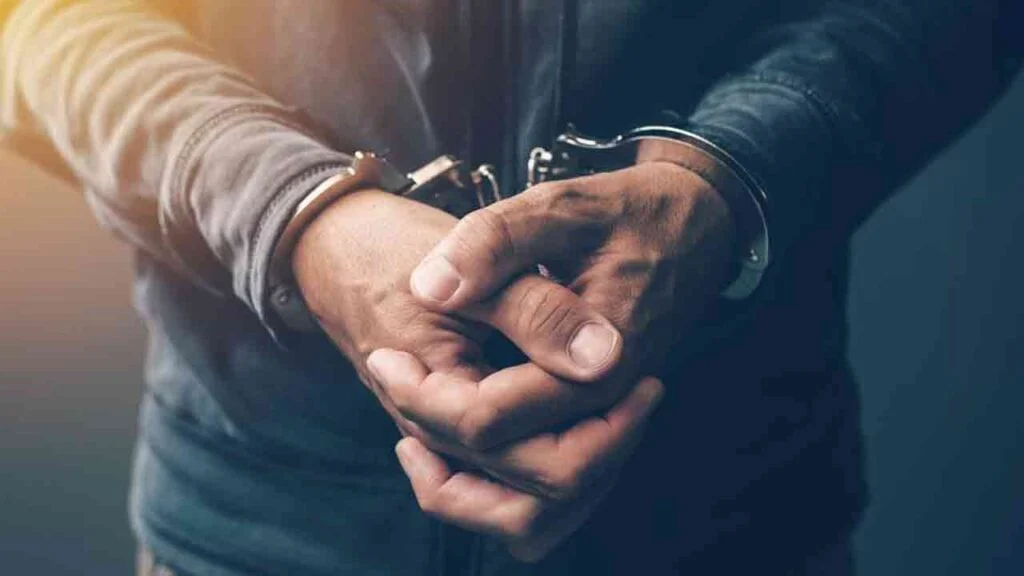 மஸ்கெலியா பகுதியில் மாணிக்கக்கல் தோண்டிய நபர் கைது