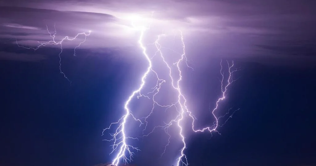 கடுமையான மின்னல் தாக்கம் குறித்து எச்சரிக்கை