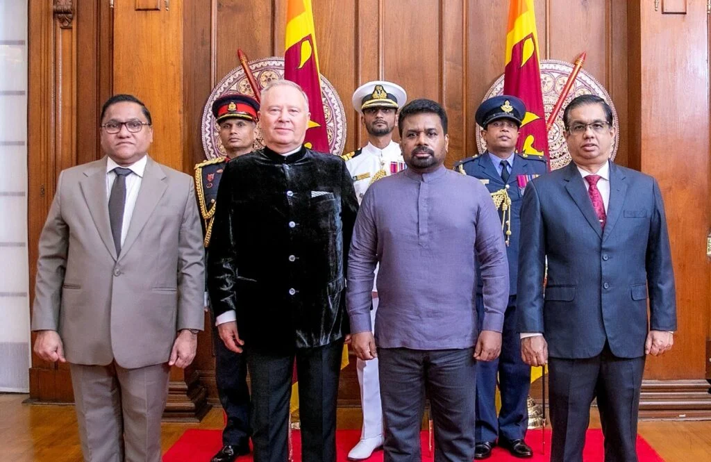 ஜனாதிபதியிடம் நற்சான்று பத்திரம் கையளிக்கும் நிகழ்வு