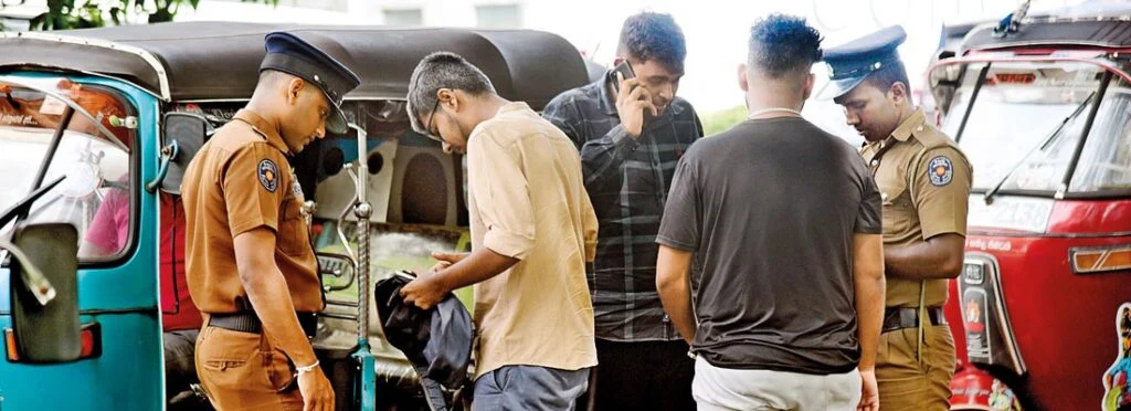 நாடளாவிய ரீதியில் விசேட சுற்றிவளைப்பு – ஆயிரத்திற்கு மேட்பட்டவர்கள் கைது