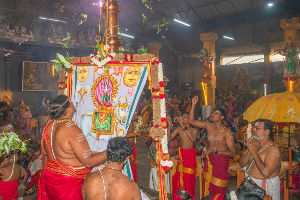 நல்லூர் சிவன் கோவில் மஹோற்சவம் ஆரம்பமானது.