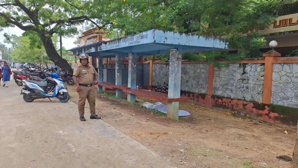மட்டக்களப்பில் ஆண் ஒருவரின் சடலம் மீட்பு.
