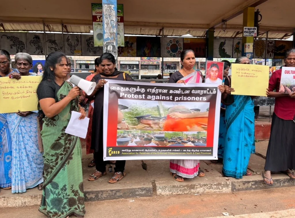 பௌத்தமயமாக்கலை நிறுத்துங்கள் – வவுனியாவில் ஆர்ப்பாட்டம்!