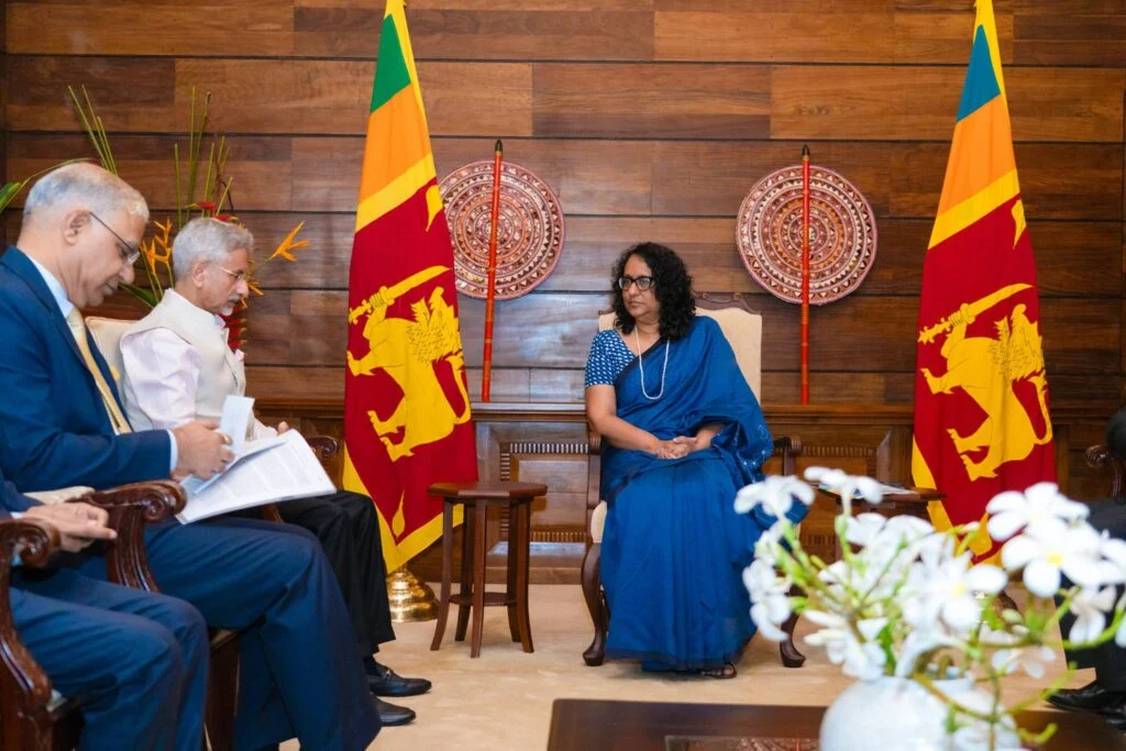 இந்திய வெளிவிவகார அமைச்சருக்கும் பிரதமருக்கும் இடையில் சந்திப்பு