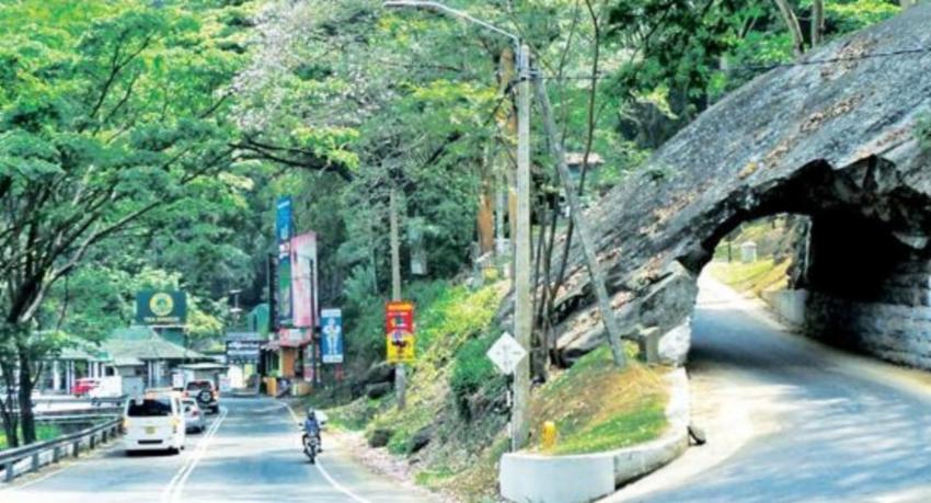 கொழும்பு – கண்டி பிரதான வீதியின் கடுகன்னாவ பகுதி மீண்டும் மூடல்