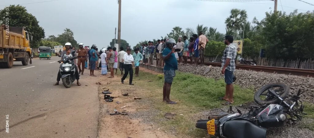 கிளிநொச்சியில் புகையிரத்துடன் மோதி ஒருவர் பலி