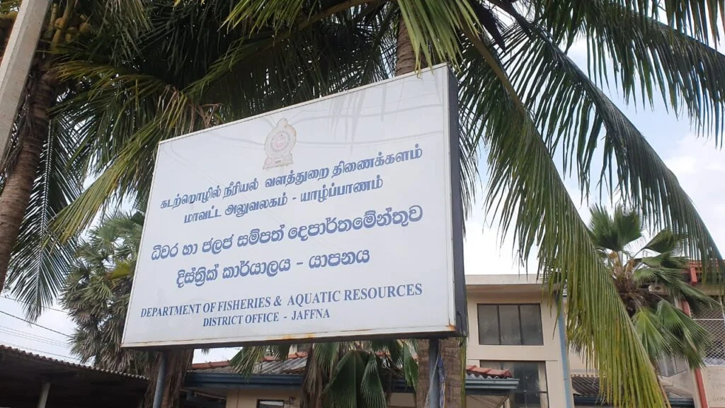 நெடுந்தீவு கடற்பரப்பினுள் அத்துமீறி நுழைந்த இந்திய கடற்தொழிலாளர்கள் கைது