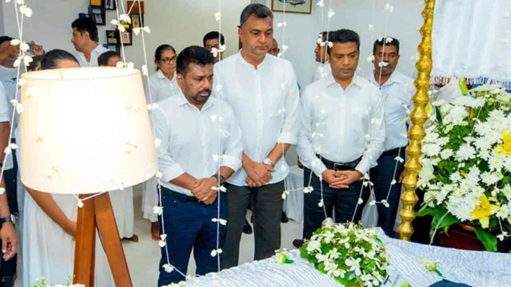 கொமாண்டர் நிர்மல் சியம்பலாபிட்டியவுக்கு ஜனாதிபதி அஞ்சலி!