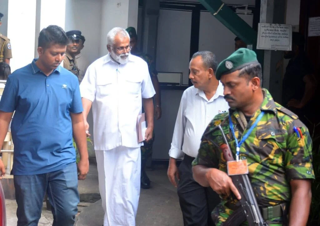 டக்ளஸ் தேவானந்தா வைத்தியசாலையில் அனுமதி