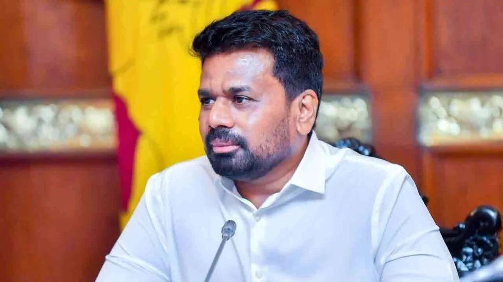 கைத்தொழில் அமைச்சு அதிகாரிகளுடன் ஜனாதிபதி சந்திப்பு