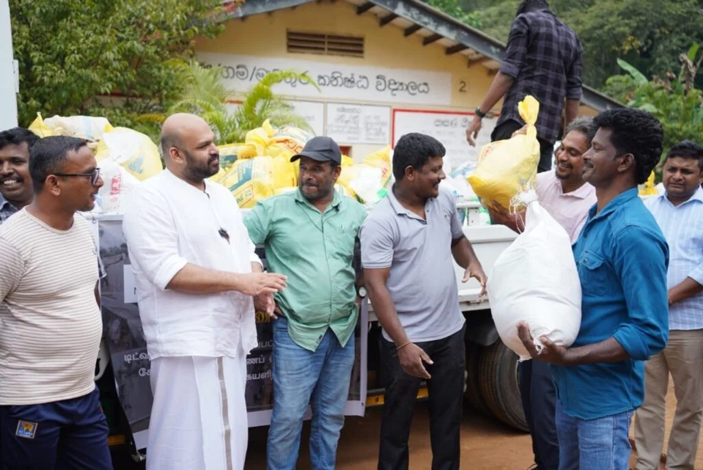 மலையக மக்களுக்காக நிவாரணம் வழங்கிய NERO அமைப்பு : கம்பளையில் சாணக்கியன்