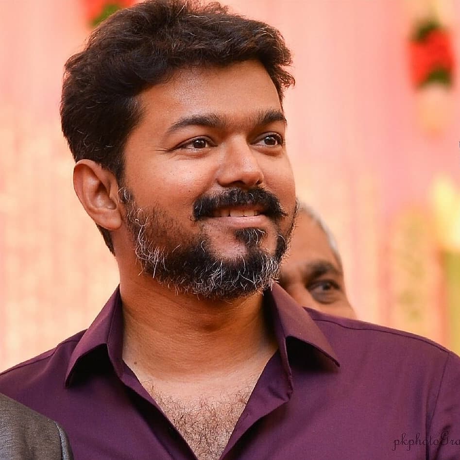 விஜய் மறைமுகமாக அரசியல் பேசினாரா ?