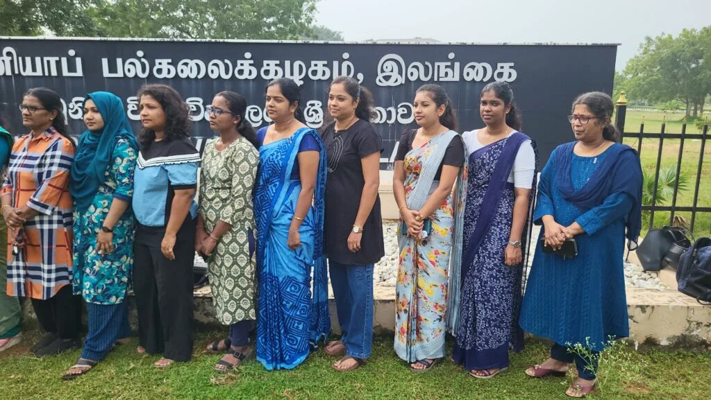 வவுனியா பல்கலையில் ஆசிரியர் தொழிற்சங்கம் பணி பகிஷ்கரிப்பு