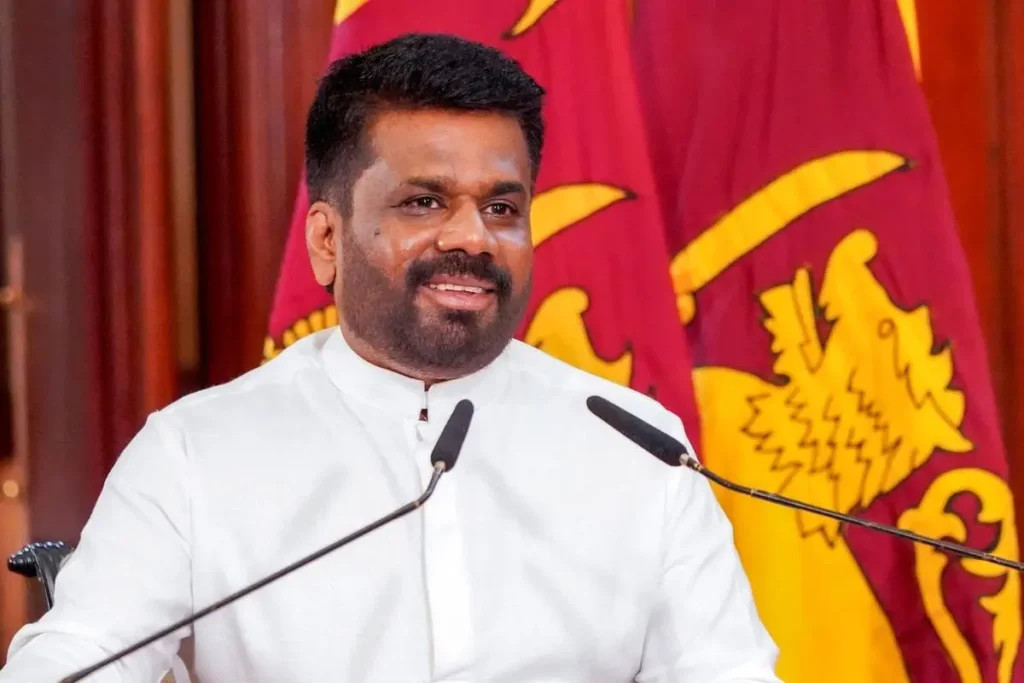 பல சேவைகளை அத்தியாவசிய சேவைகளாகப் பிரகடனப்படுத்தி அதிவிசேட வர்த்தமானி