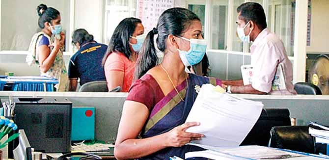 அரசு அலுவலர்களின் ஓய்வூதிய உரித்தில் திருத்தம்
