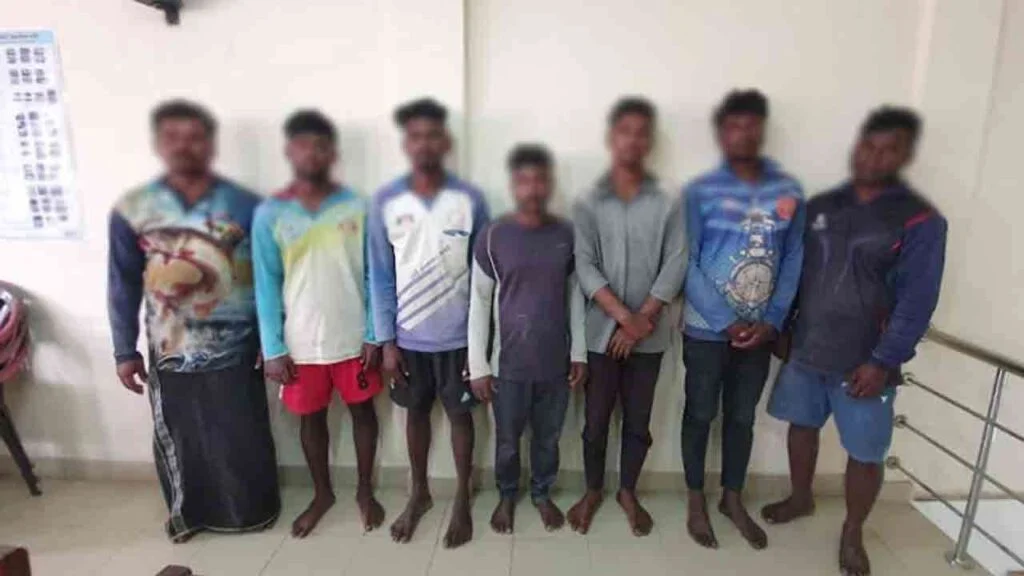 இலங்கை கடலில் கைதான இந்திய மீனவர்களுக்கு விளக்கமறியல்