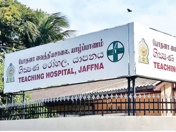 யாழ்.போதனாவில் நிறை போதையில் சிகிச்சைக்கு வந்தவர் அட்டகாசம்