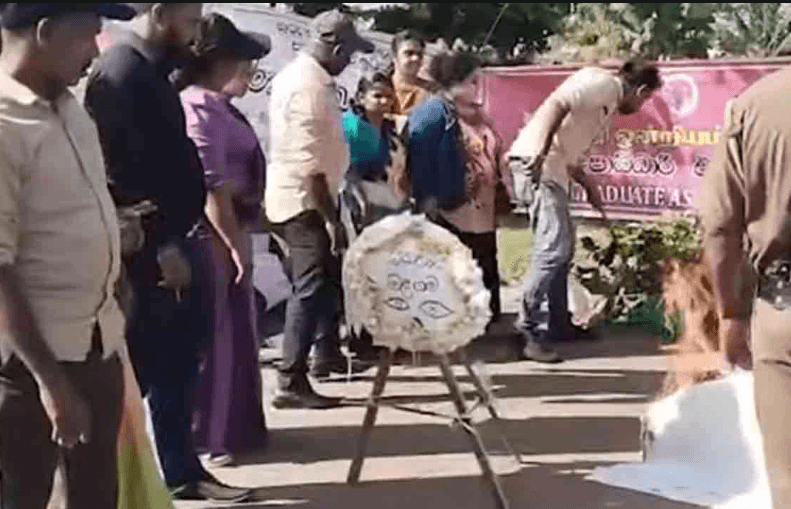 ஜனாதிபதி செயலகத்திற்கு அருகில் தொடரும் போராட்டம்