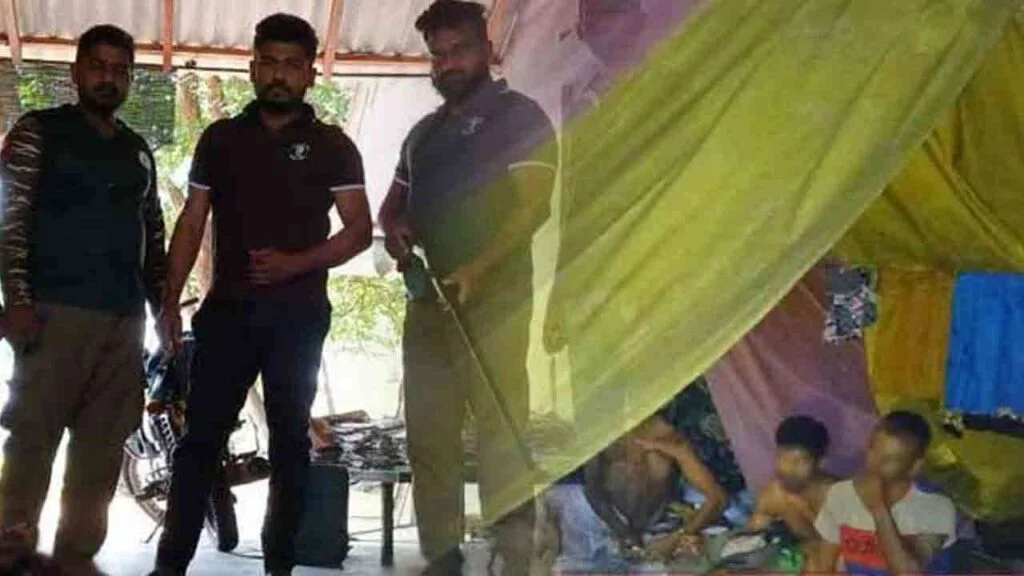வில்பத்து தேசிய பூங்காவில் கூடாரம் அமைத்து விலங்கு வேட்டை
