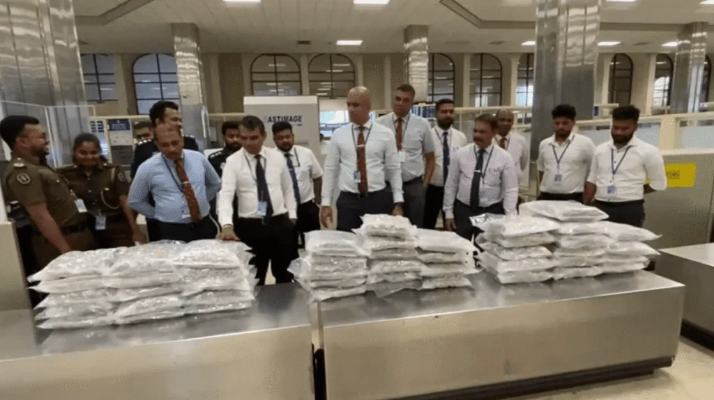 கட்டுநாயக்கவில் 50 கோடி பெறுமதியான குஷ் மீட்பு