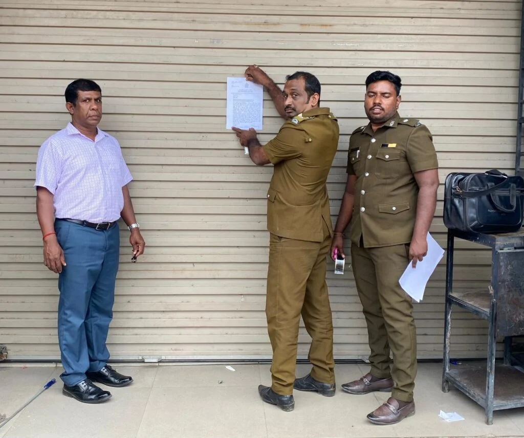 யாழில். பல்பொருள் அங்காடி ஒன்றுக்கு எதிராக 34 குற்றச்சாட்டு – அங்காடிக்கு சீல் வைப்பு