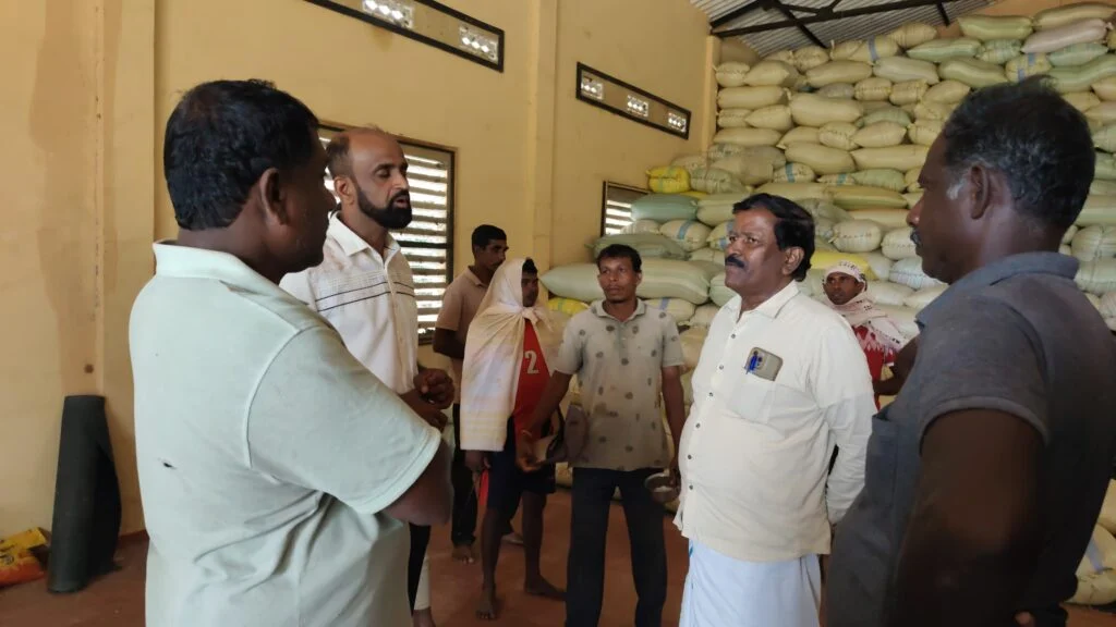 களஞ்சியசாலைகள் இன்மையால் நெருக்கடி ஏற்பட்டுள்ளதாக ரவிகரன் எம்.பியிடம் முறையீடு