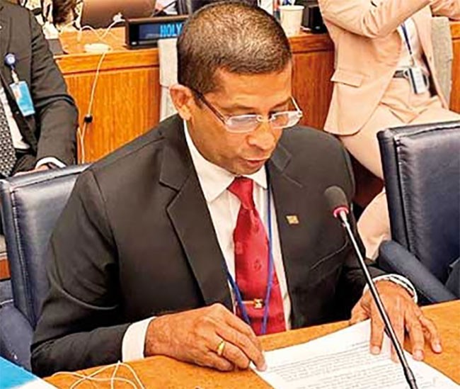 அரச புலனாய்வுச் சேவையின் முன்னாள் பணிப்பாளர் கைது