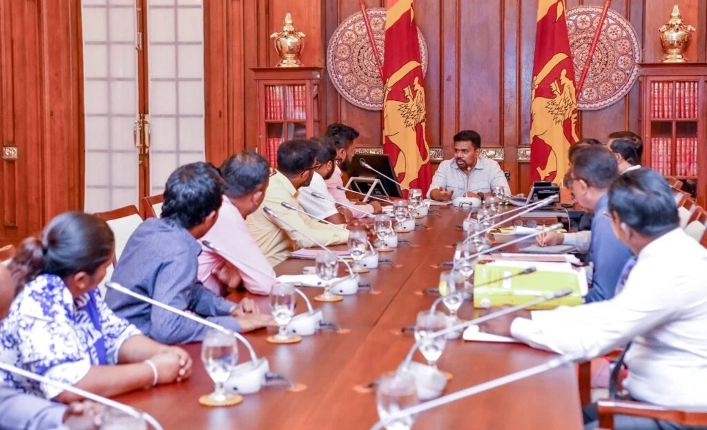 ஜனாதிபதி மற்றும் பாடசாலை அபிவிருத்தி உத்தியோகத்தர் சங்கப் பிரதிநிதிகளுக்கு இடையில் சந்திப்பு