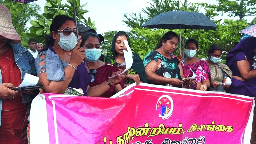 அபிவிருத்தி உத்தியோகத்தர்களினால் ஆர்ப்பாட்டம் முன்னெடுப்பு