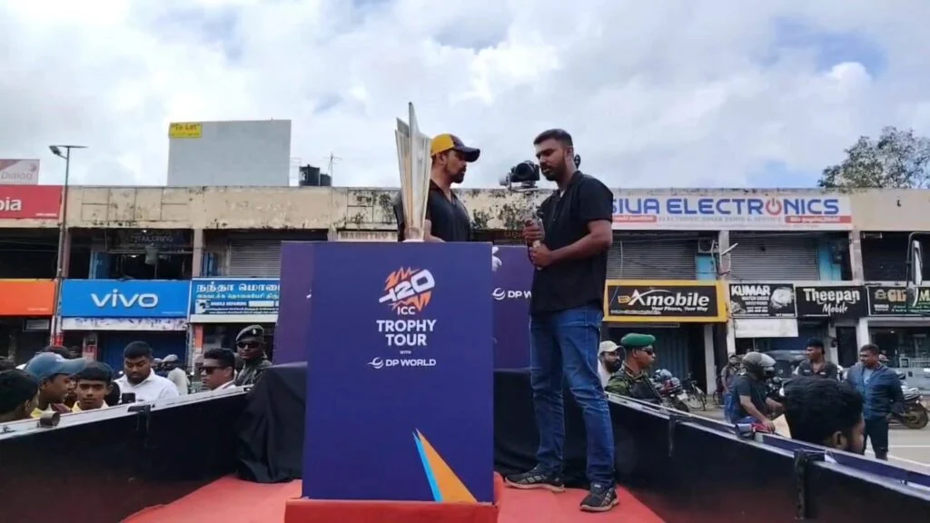 வவுனியாவிற்கு கொண்டு வரப்பட்ட வெற்றிக்கிண்ணம்