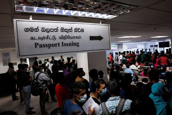 கடவுச்சீட்டு மற்றும் விசா விநியோகம் வழமைக்கு- கணினி கோளாறு சீர்செய்யப்பட்டது