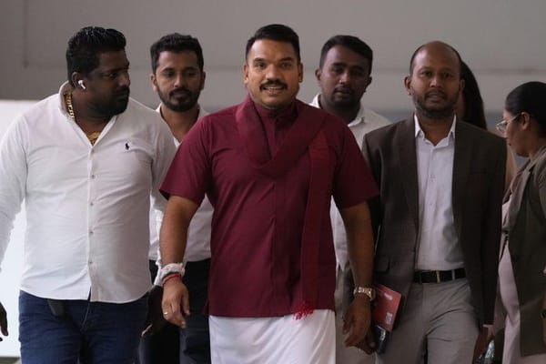 நாமலின் உரையை ரத்து செய்த ஒக்ஸ்போர்ட், கேம்பிரிட்ஜ் யூனியன்