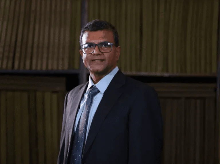 திறைசேரி செயலாளர் பாராளுமன்றிற்கு வருகை!