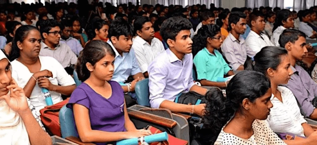 இளங்கலை சேர்க்கைக்கு Online விண்ணப்பங்கள் – 3 வார அவகாசம்