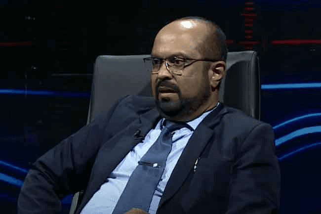 வலுசக்தி அமைச்சர் குமார ஜயகொடி மற்றும் அமைச்சின் செயலாளர் இராஜினாமா