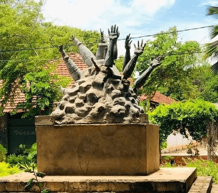 முன்னாள் ஆட்சியாளர்கள் முள்ளிவாய்க்கால் நினைவுகளை வைத்து அரசியல் மட்டுமே செய்தார்கள்!”