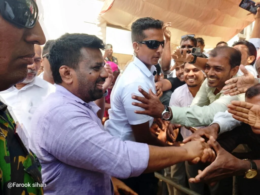 நிந்தவூரில் அபிவிருத்தித் திட்டங்களை ஆரம்பித்த ஜனாதிபதி.