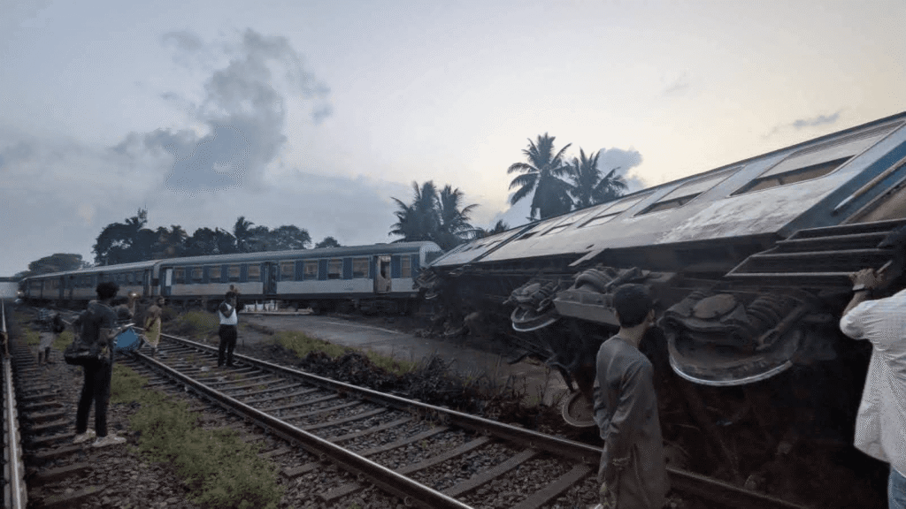 பொல்கஹவெலையிலிருந்து வந்த ரயிலில் விபத்து!