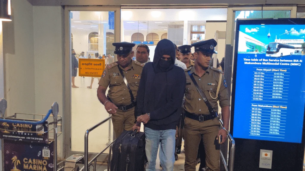 கட்டுநாயக்க விமான நிலையத்தில் பரபரப்பு கைது!