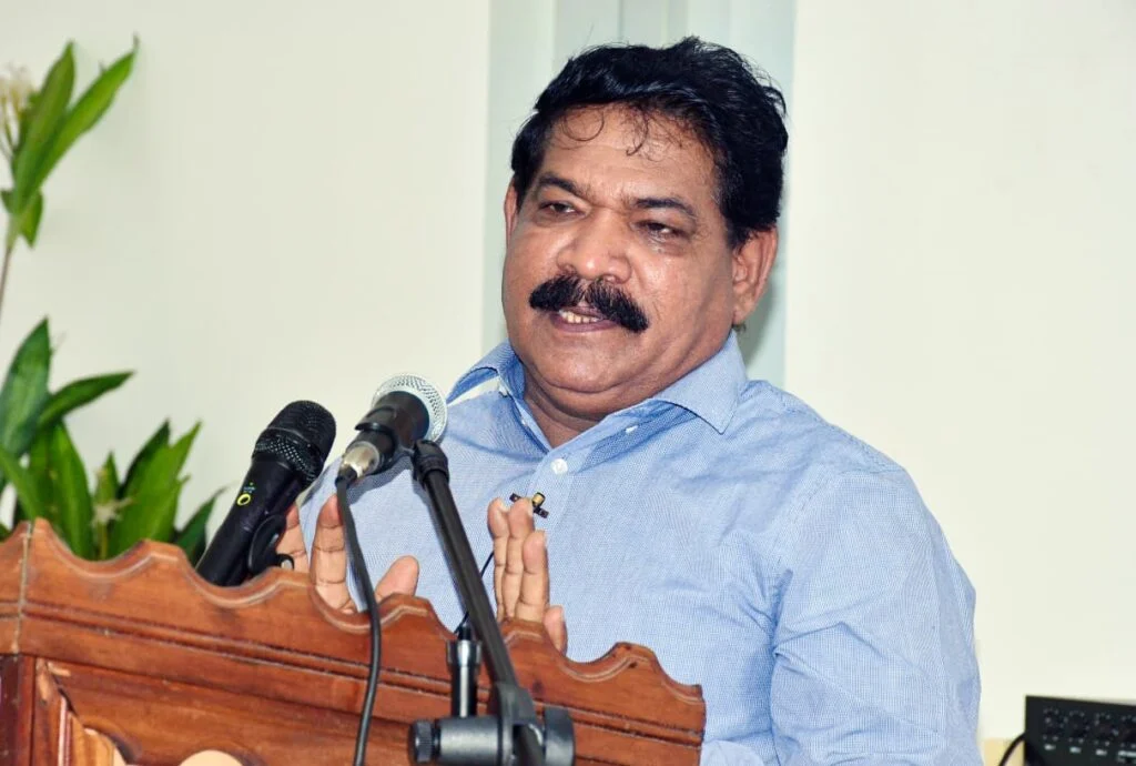 தெல்லிப்பழை வைத்தியசாலை குறைபாடுகள் கட்டம் கட்டமாக தீர்க்கப்படும் – அமைச்சர் உறுதி