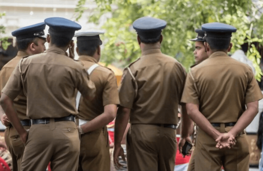 நாடு முழுவதும் சிறைச்சாலை உயர் அதிகாரிகளுக்கு அவசர அழைப்பு.