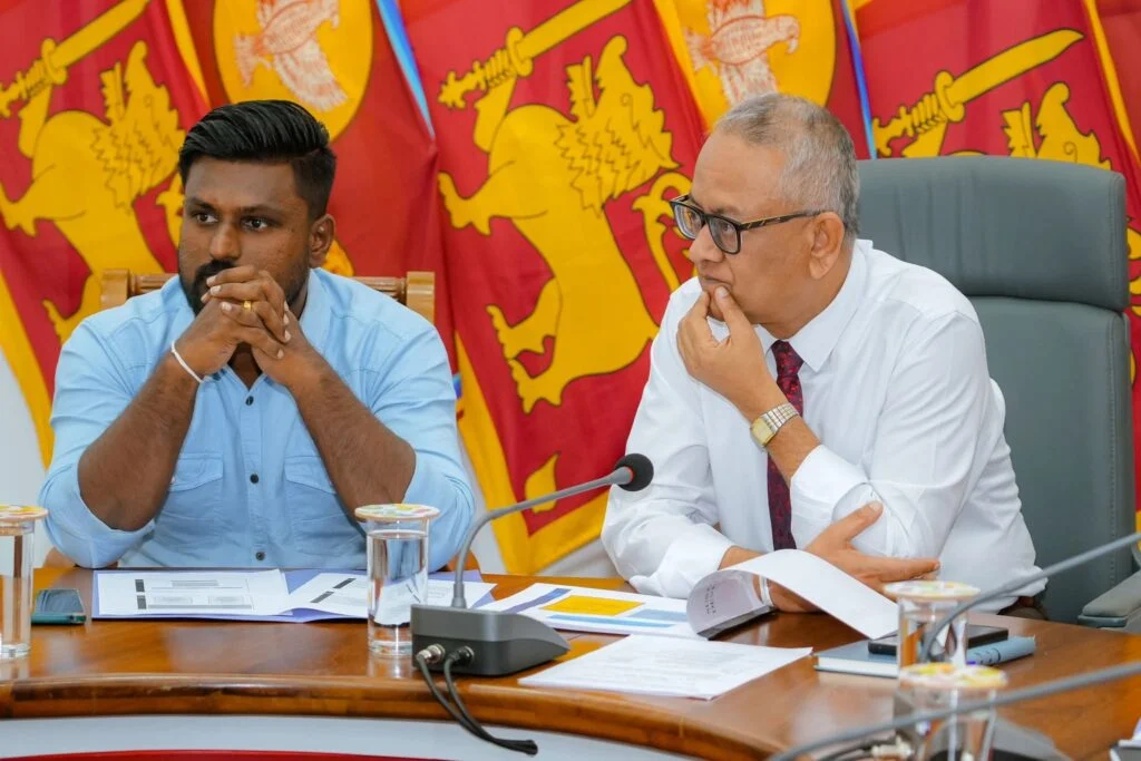 சுற்றுலாத் துறையின் நிலையான வளர்ச்சிக்கான கிழக்கு மாகாணத்தின் முன்னுரிமைத் திட்டங்கள் குறித்த உயர்மட்டக் கலந்துரையாடல், கிழக்கு மாகாண ஆளுநரின் தலைமையில் நடைபெற்றது.